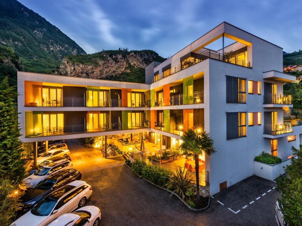 Active & Family Hotel Gioiosa Riva del Garda Esterno foto