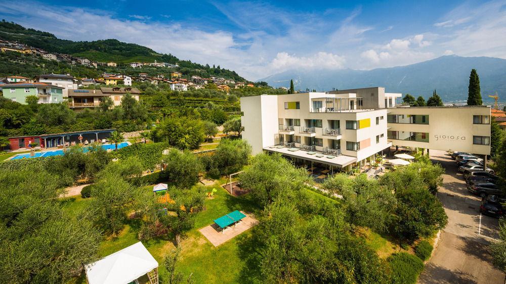 Active & Family Hotel Gioiosa Riva del Garda Esterno foto