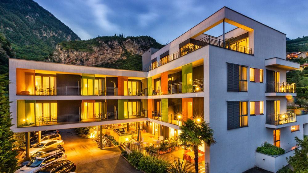 Active & Family Hotel Gioiosa Riva del Garda Esterno foto