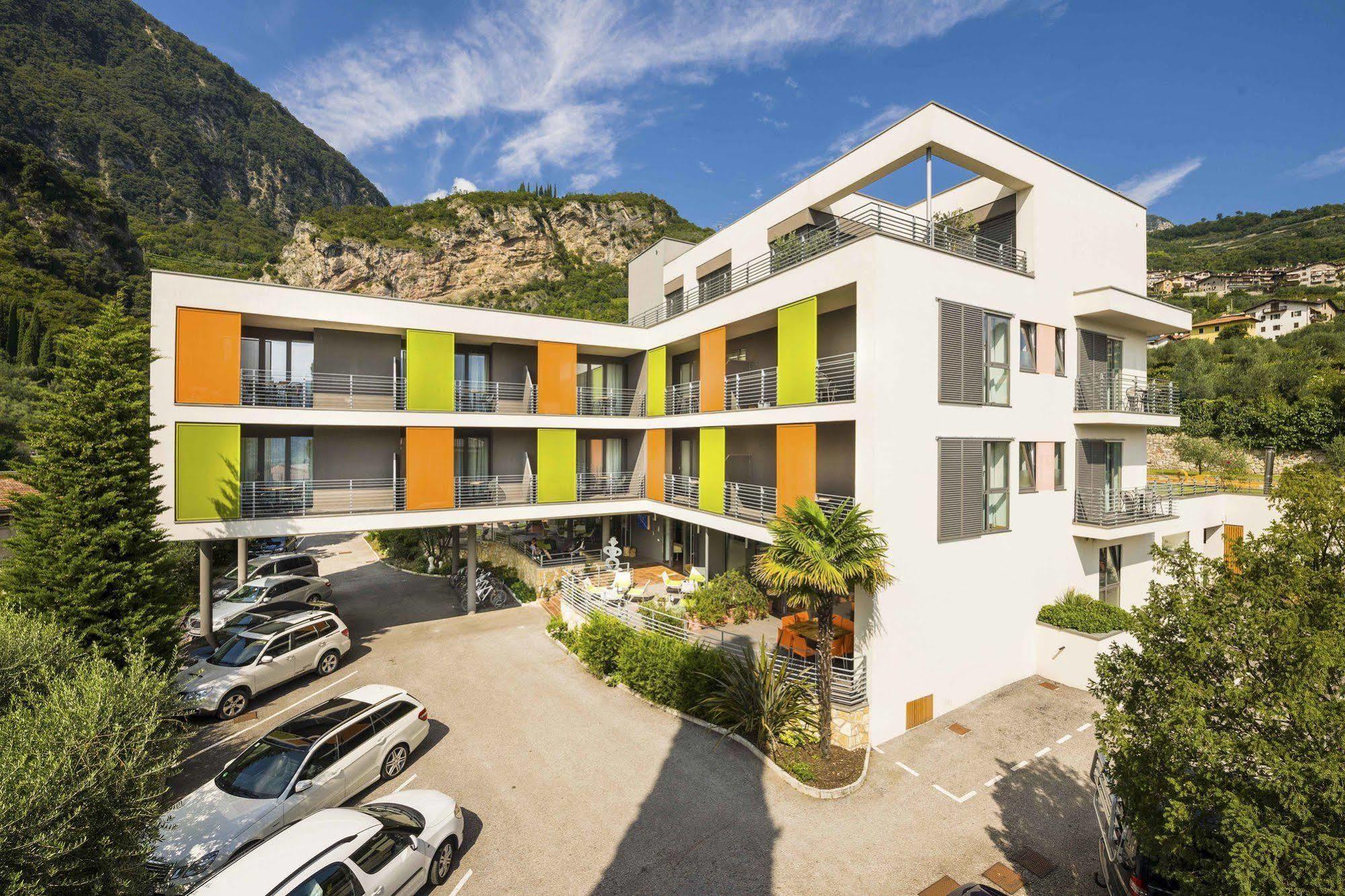 Active & Family Hotel Gioiosa Riva del Garda Esterno foto